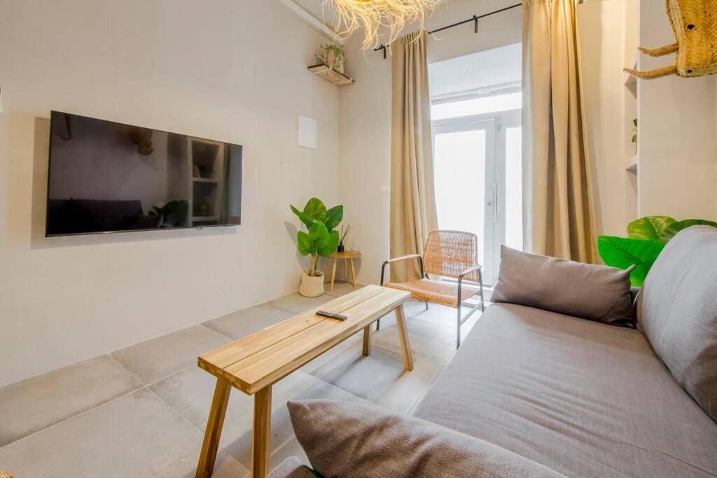 Апартаменты Cool Deluxe Interior Design A 2 Min De Gran Via Мадрид Экстерьер фото
